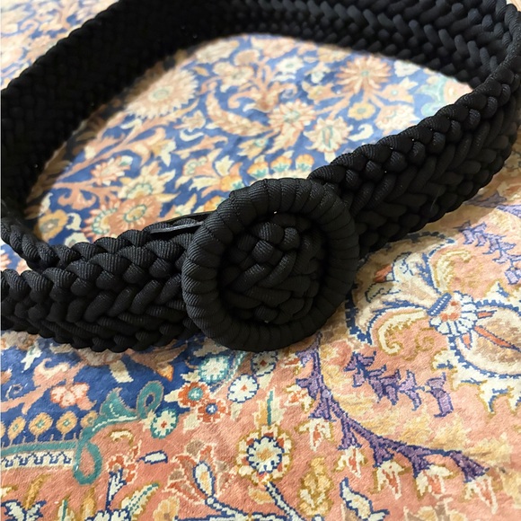 Like new J Crew woven poly Black Braided Belt size S/M. Vintage 2010. Beautiful! - Picture 6 of 8